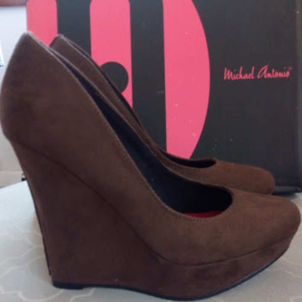 Michael Antonio Wedges, 7, NWT